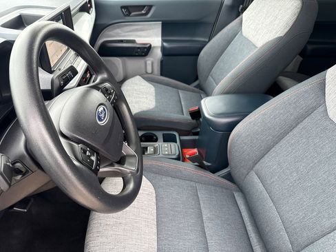 Used 2023 Ford Maverick XLT image 18