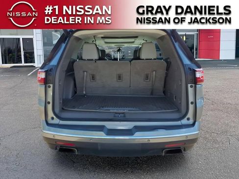 Used 2021 Chevrolet Traverse Premier FWD image 8