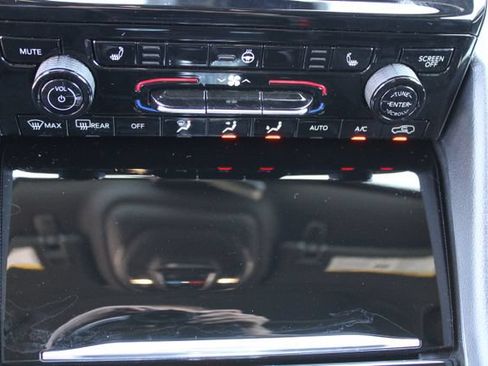 Used 2025 Jeep Grand Cherokee Altitude RWD image 24