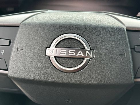 New 2026 Nissan Sentra SR w/ SR Premium Package FWD image 25