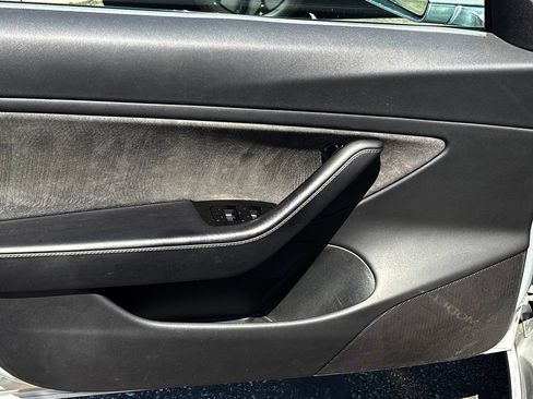Used 2018 Tesla Model 3 Long Range RWD image 12