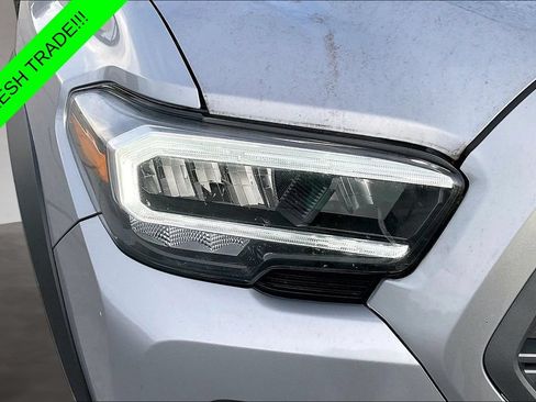 Used 2021 Toyota Tacoma TRD Off-Road w/ TRD Premium Off Road Package AWD/4WD image 30