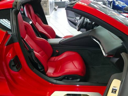 Used 2020 Chevrolet Corvette Stingray Coupe w/ Z51 Performance Package image 21