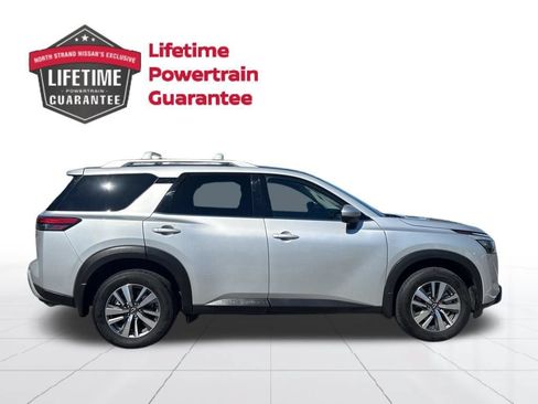 Used 2025 Nissan Pathfinder SL AWD/4WD image 6