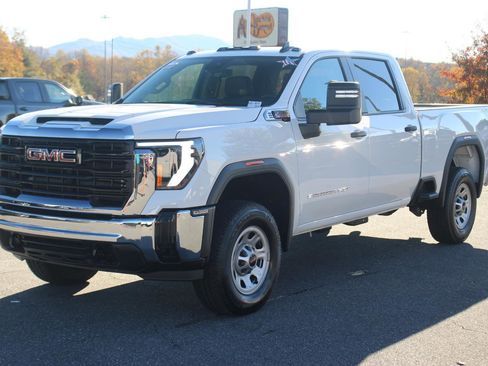 New 2025 GMC Sierra 2500 Pro w/ Convenience Package image 3