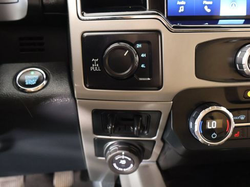 Used 2022 Ford F250 Lariat w/ Lariat Ultimate Package AWD/4WD image 9