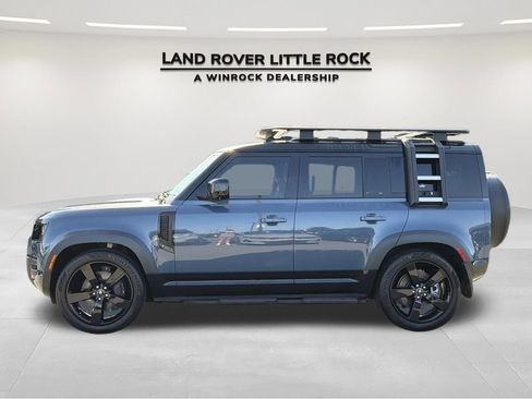 Used 2023 Land Rover Defender 110 X-Dynamic SE AWD/4WD image 6