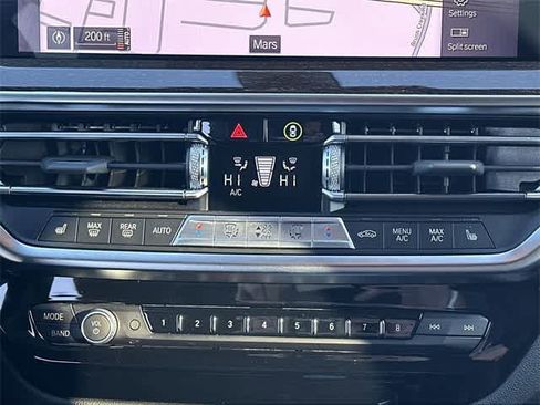 Used 2023 BMW X4 xDrive30i w/ Premium Package image 16