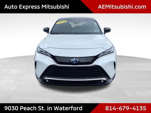 Used 2023 Toyota Venza Nightshade image 2