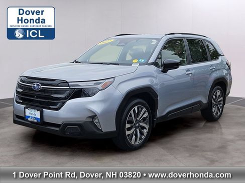 Used 2025 Subaru Forester Touring AWD/4WD image 1