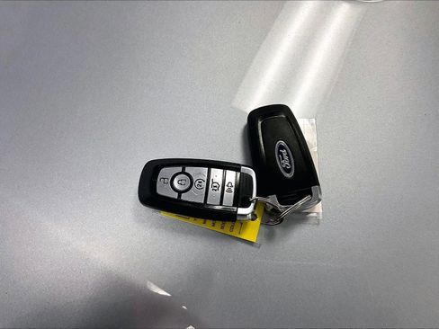 Certified 2023 Ford Explorer XLT w/ Equipment Group 202A AWD/4WD image 9