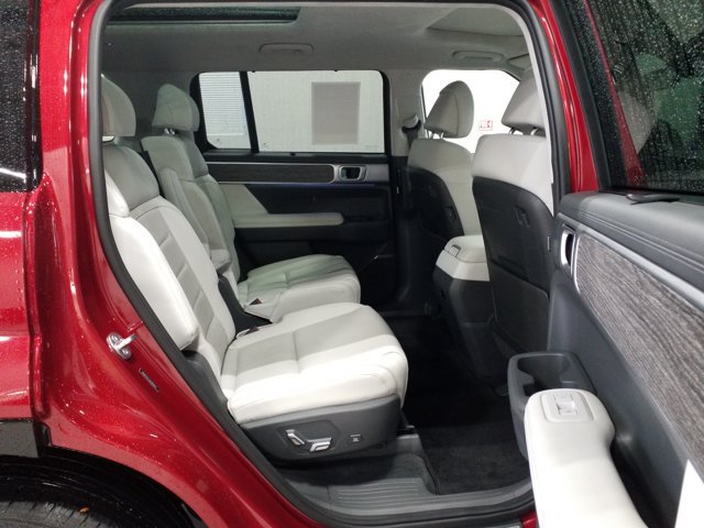 Certified 2025 Hyundai Santa Fe Calligraphy AWD/4WD image 15