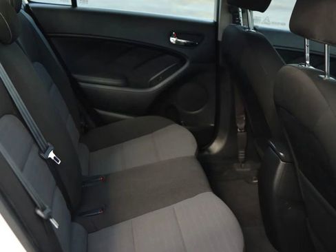 Used 2017 Kia Forte S w/ S Technology Package image 35