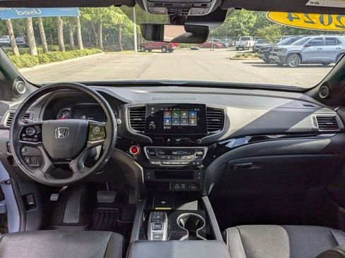 Certified 2024 Honda Passport Black Edition image 14