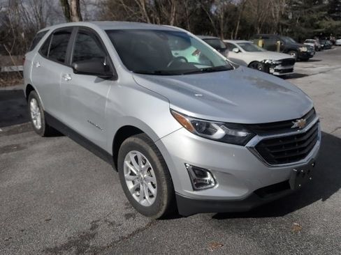 Used 2021 Chevrolet Equinox LS w/ LS Convenience Package image 11