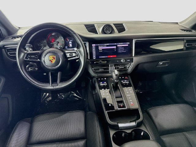Used 2023 Porsche Macan w/ Premium Package Plus AWD/4WD image 16