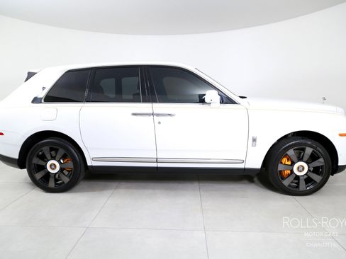 Used 2020 Rolls-Royce Cullinan AWD/4WD image 9