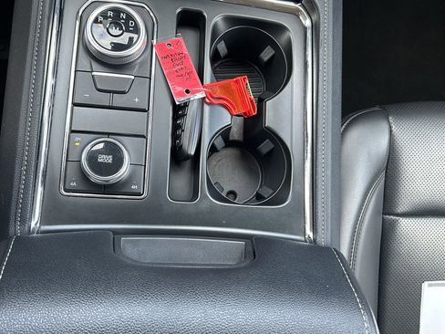 Used 2024 Ford Expedition Max XLT image 35