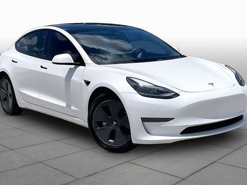 Used 2023 Tesla Model 3 Standard Range RWD image 2