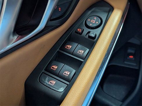 Used 2021 BMW 330i Sedan w/ Driving Assistance Package image 18