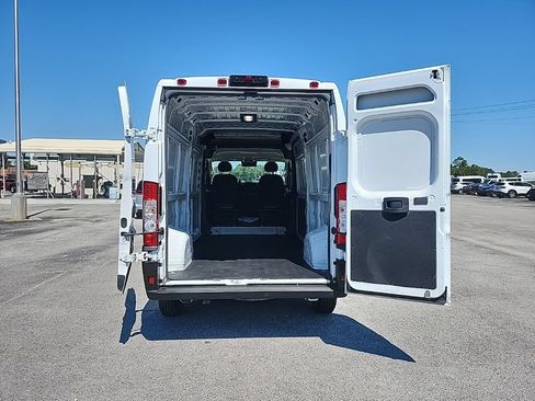 Used 2024 RAM ProMaster 2500 w/ Convenience Group FWD image 20