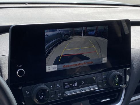 Used 2025 Toyota Grand Highlander AWD image 6