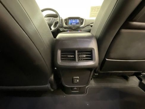 Used 2024 GMC Terrain SLT w/ Elevation Edition AWD/4WD image 26