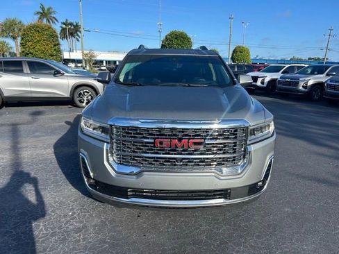 Used 2023 GMC Acadia Denali w/ Denali Ultimate Package FWD image 2