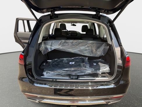 New 2026 Mercedes-Benz GLS 450 4MATIC image 11