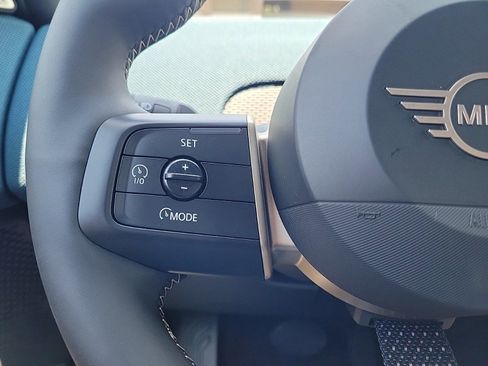 Used 2025 MINI Cooper Countryman S w/ Comfort Package Max image 16