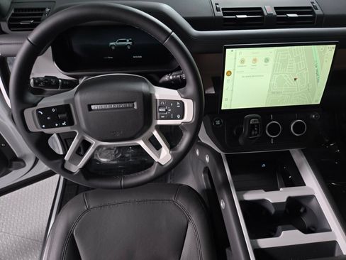 New 2026 Land Rover Defender 110 X-Dynamic SE AWD/4WD image 13