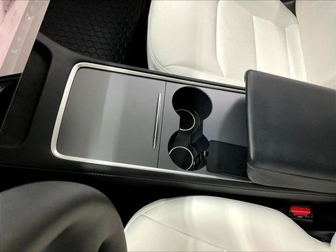 Used 2022 Tesla Model 3 Long Range AWD/4WD image 23