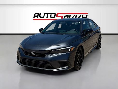 Used 2023 Honda Civic Sport image 3