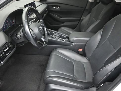 Used 2023 Honda Accord EX-L image 17