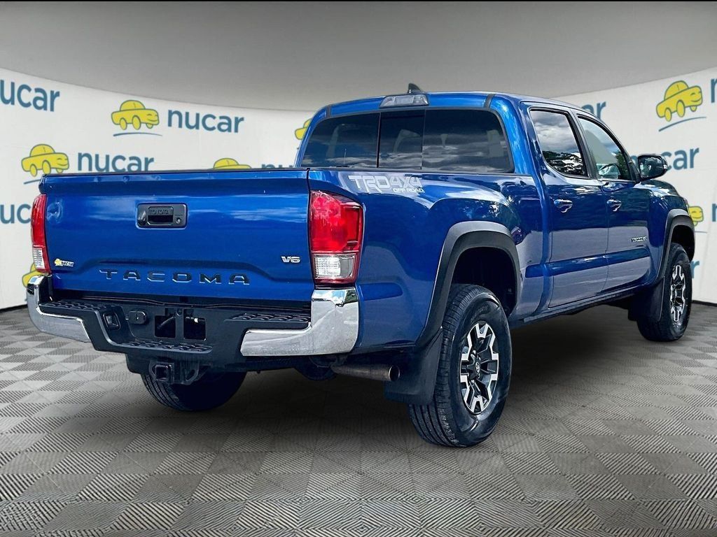 Used 2017 Toyota Tacoma TRD Off-Road w/ Tow Package AWD/4WD image 6