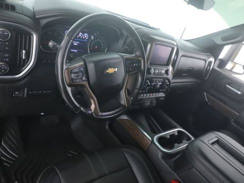 Used 2022 Chevrolet Silverado 2500 High Country w/ Z71 Off-Road Package AWD/4WD image 17