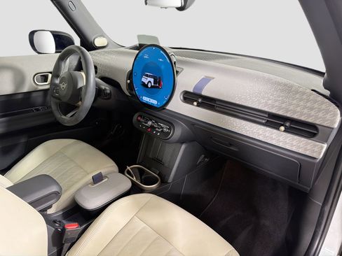 Certified 2025 MINI Cooper S image 31