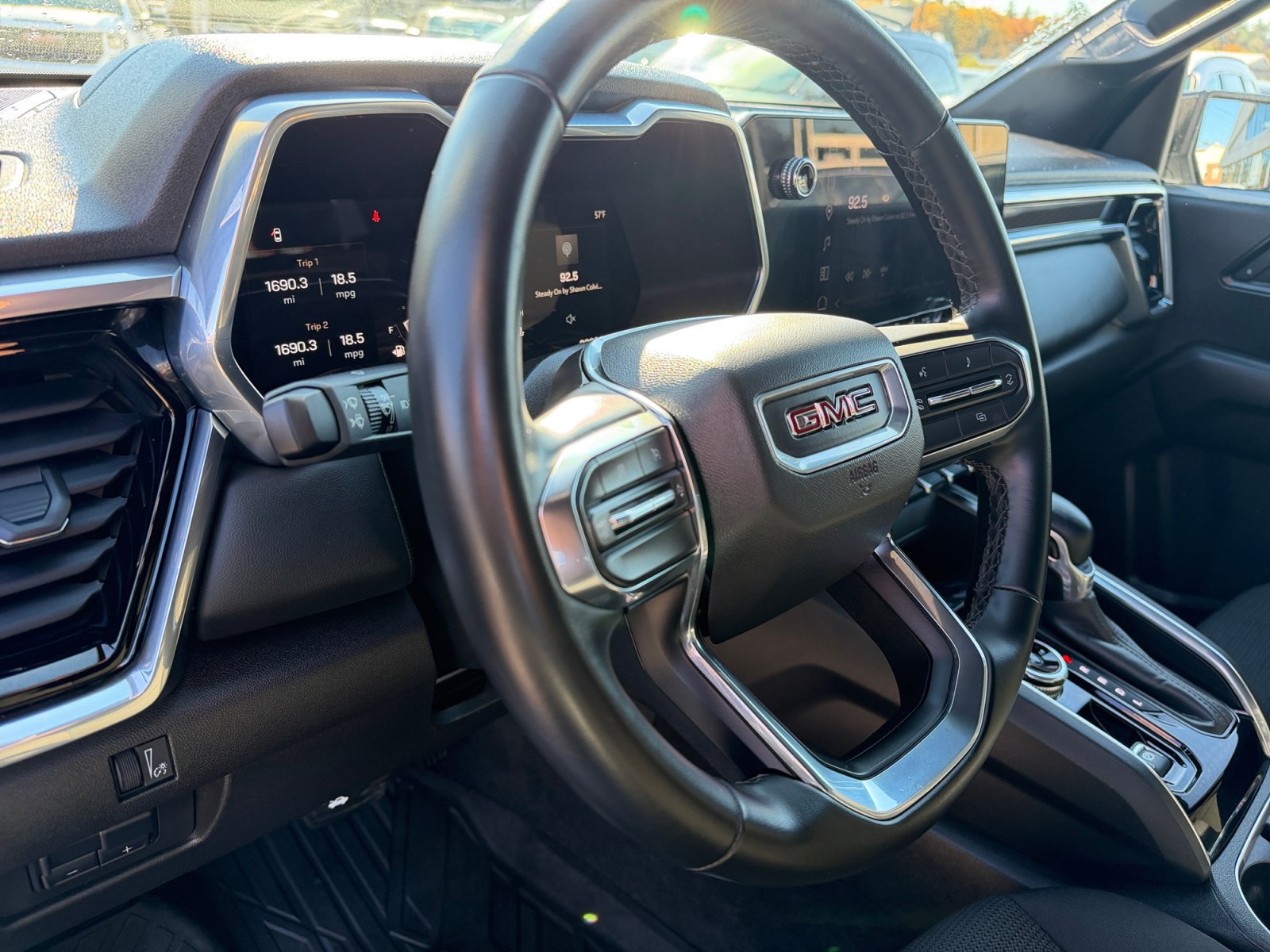 Used 2024 GMC Canyon Elevation w/ Convenience Package AWD/4WD image 15
