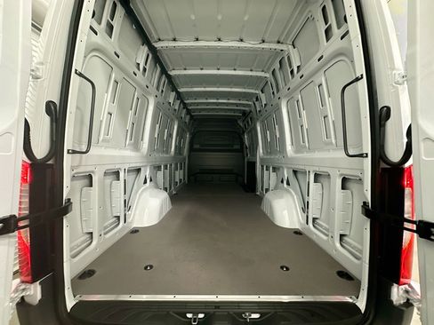 New 2026 Mercedes-Benz Sprinter 2500 image 25