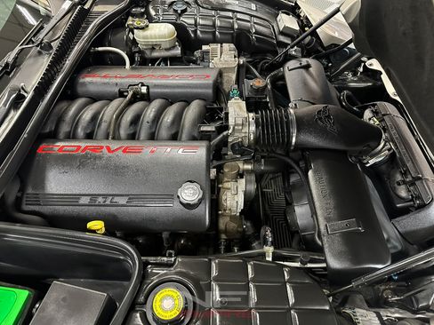 Used 2000 Chevrolet Corvette Coupe w/ Memory Pkg RWD image 47