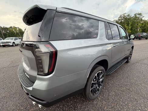 New 2026 Chevrolet Suburban RST w/ Comfort Package AWD/4WD image 27