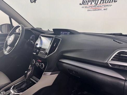 Used 2019 Subaru Forester Limited AWD/4WD image 38