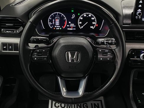 Used 2023 Honda Pilot Touring image 17