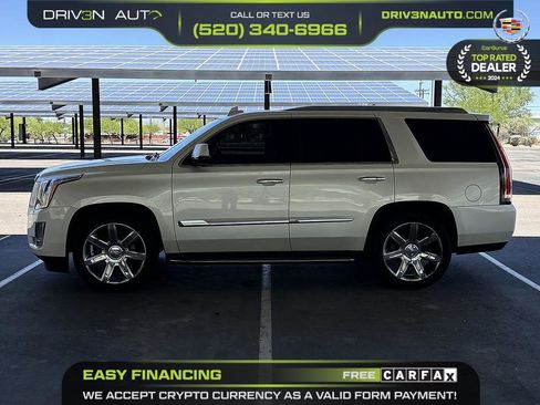 Used 2015 Cadillac Escalade Luxury AWD/4WD image 4