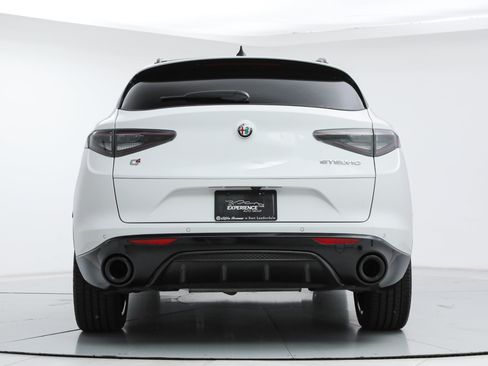 New 2025 Alfa Romeo Stelvio Sprint w/ Veloce Package AWD/4WD image 4
