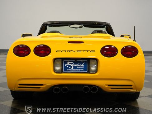 Used 2004 Chevrolet Corvette Convertible w/ Preferred Equipment Group RWD image 11