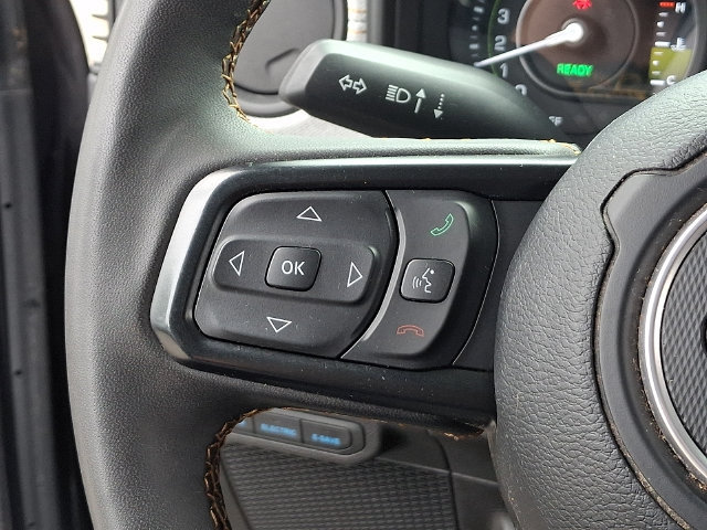 Used 2024 Jeep Wrangler Unlimited AWD/4WD image 7