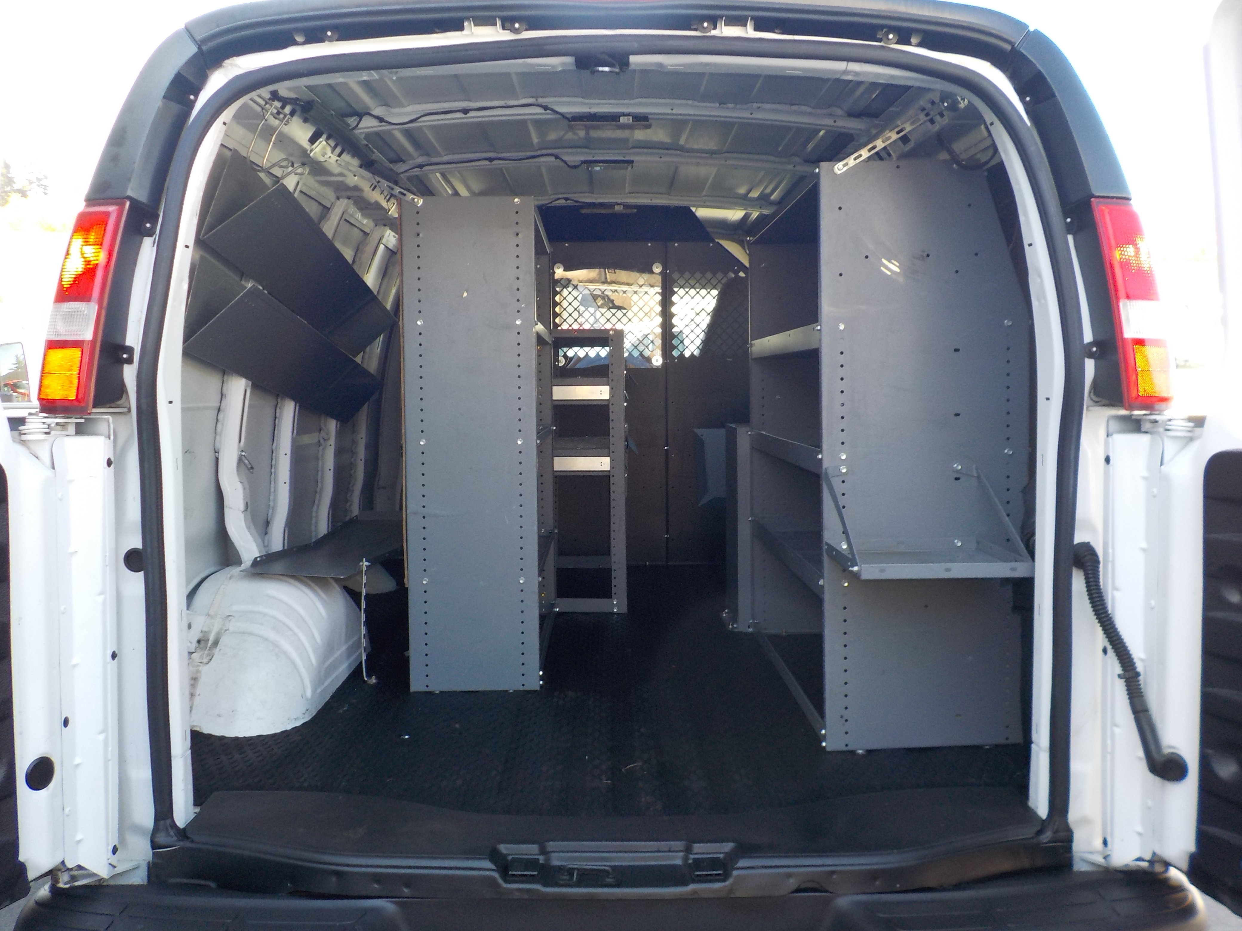Used 2016 Chevrolet Express 2500 w/ Cold Climate Package RWD image 17