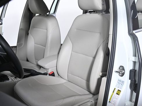 Used 2019 Volkswagen Golf Alltrack SE image 24