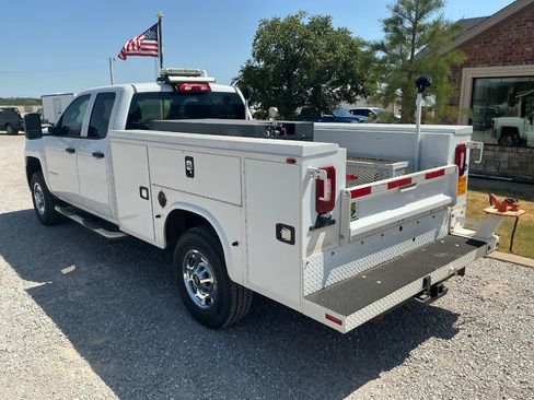 Used 2018 Chevrolet Silverado 2500 W/T RWD image 5
